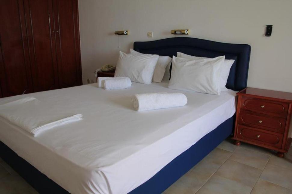 Mediterranean Hotel การ์ปาตอส ภายนอก รูปภาพ